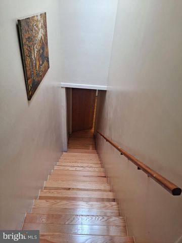 1009 E ST SE, Washington, DC 20003