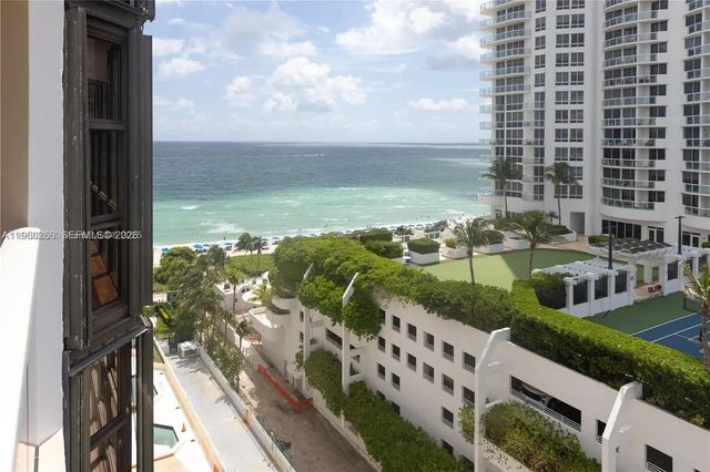6423 Collins Ave 1101, Miami Beach, FL 33141