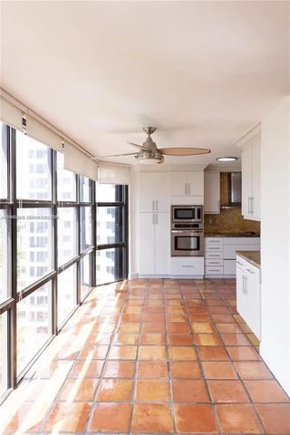 6423 Collins Ave 1101, Miami Beach, FL 33141