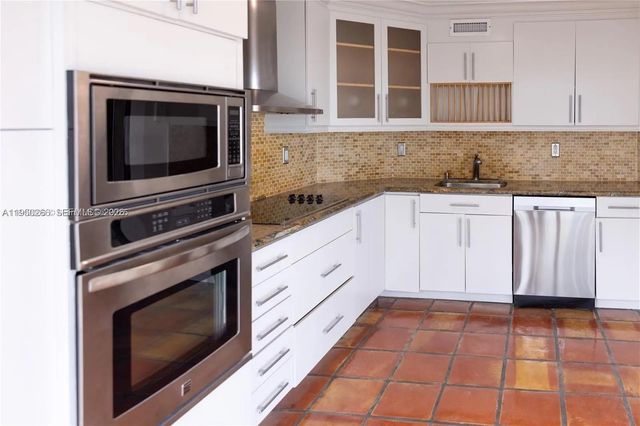 6423 Collins Ave 1101, Miami Beach, FL 33141