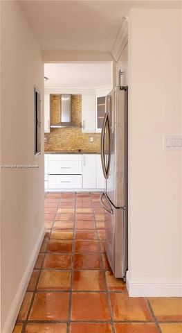 6423 Collins Ave 1101, Miami Beach, FL 33141