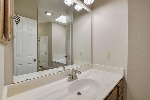 8416 NW 77th Street, Oklahoma City, OK 73132