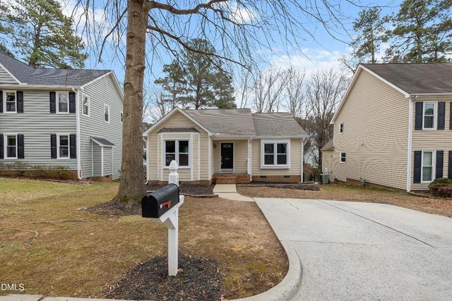 209 Kronos Lane, Cary, NC 27513