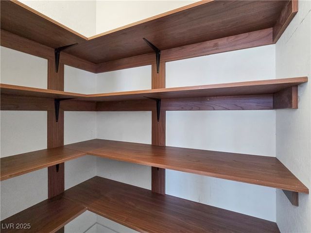 991 East Enchanted Mesa Street, Pahrump, NV 89048