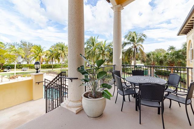 879 SW Pebble Lane, Palm City, FL 34990
