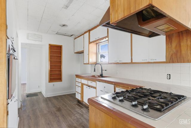 2930 Potomac Avenue, Bakersfield, CA 93307