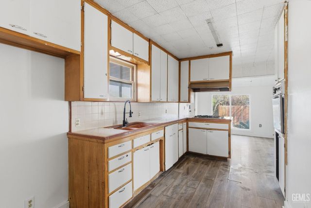 2930 Potomac Avenue, Bakersfield, CA 93307