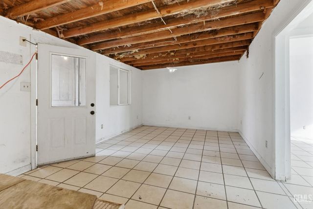 2930 Potomac Avenue, Bakersfield, CA 93307