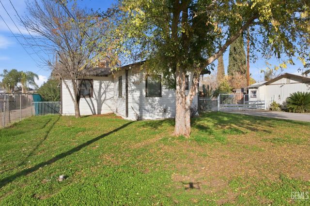 2930 Potomac Avenue, Bakersfield, CA 93307