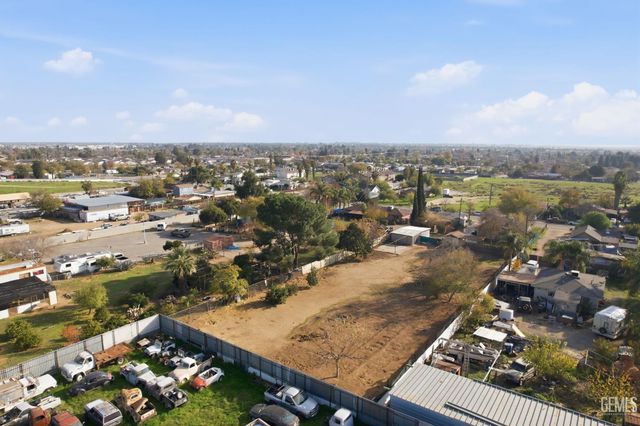 2930 Potomac Avenue, Bakersfield, CA 93307