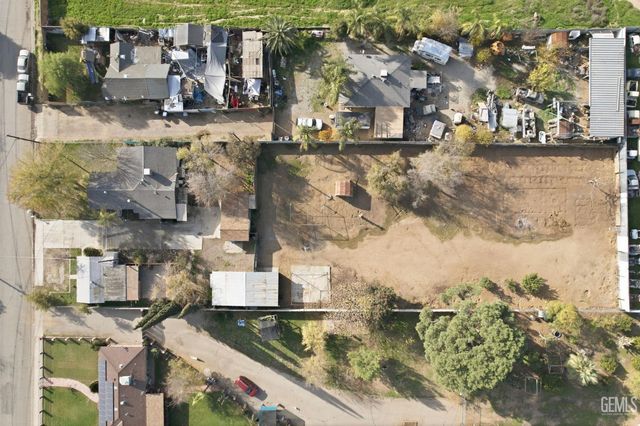 2930 Potomac Avenue, Bakersfield, CA 93307