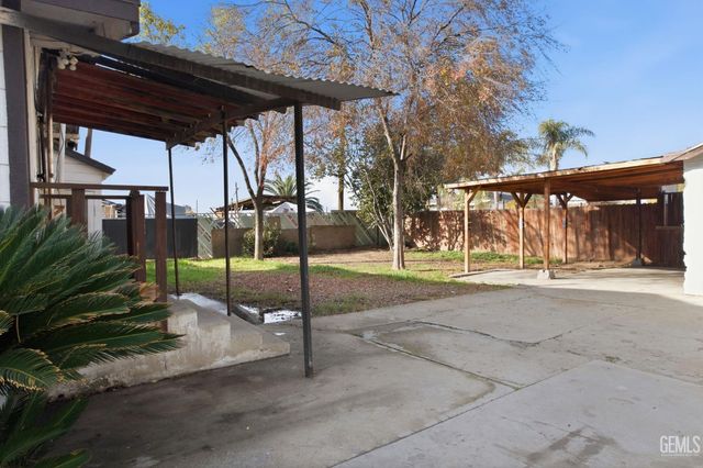 2930 Potomac Avenue, Bakersfield, CA 93307