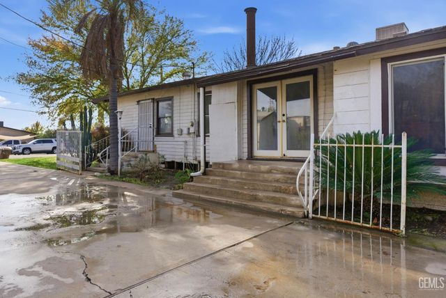 2930 Potomac Avenue, Bakersfield, CA 93307