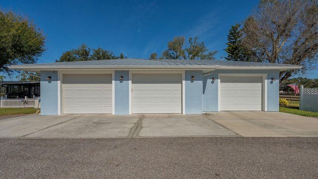 7610 SADDLE CREEK TRAIL, Sarasota, FL 34241