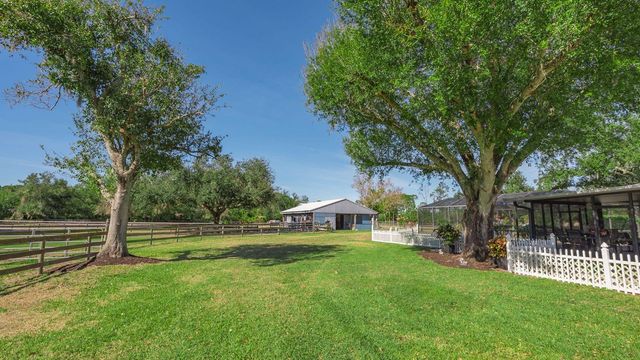 7610 SADDLE CREEK TRAIL, Sarasota, FL 34241