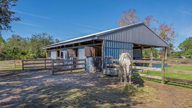 7610 SADDLE CREEK TRAIL, Sarasota, FL 34241