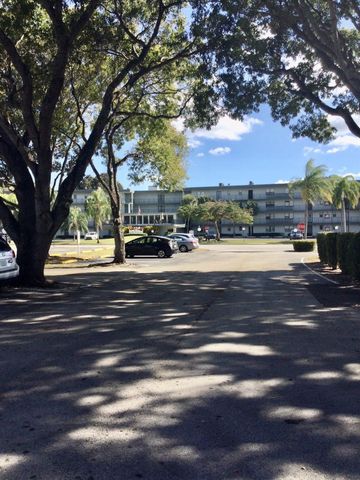 9233 SW 8th Street 110, Boca Raton, FL 33428