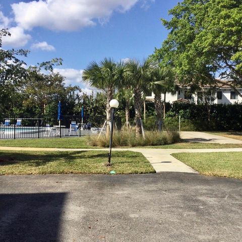 9233 SW 8th Street 110, Boca Raton, FL 33428