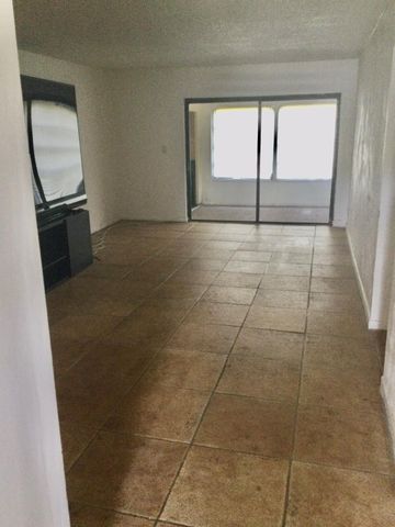 9233 SW 8th Street 110, Boca Raton, FL 33428