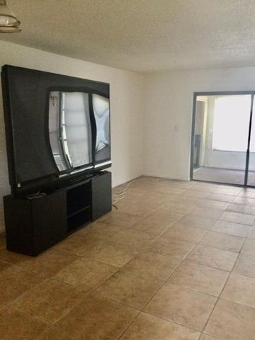 9233 SW 8th Street 110, Boca Raton, FL 33428