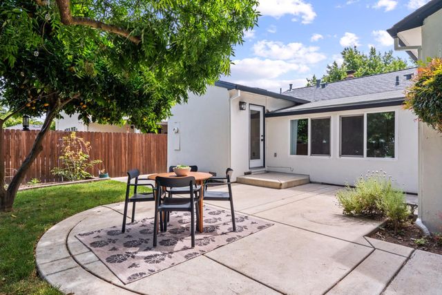 108 Aiken Way, Sacramento, CA 95819