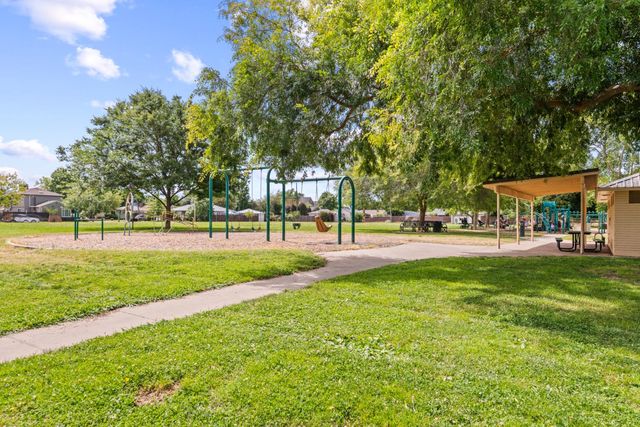 108 Aiken Way, Sacramento, CA 95819