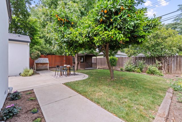108 Aiken Way, Sacramento, CA 95819