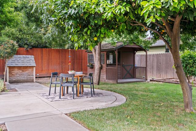 108 Aiken Way, Sacramento, CA 95819