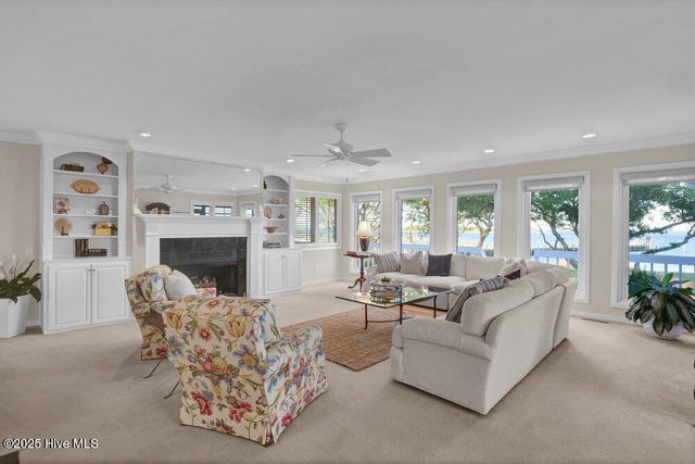 945 Radnor Road, Wilmington, NC 28409
