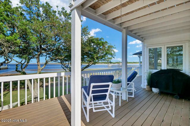 945 Radnor Road, Wilmington, NC 28409