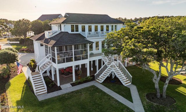 945 Radnor Road, Wilmington, NC 28409