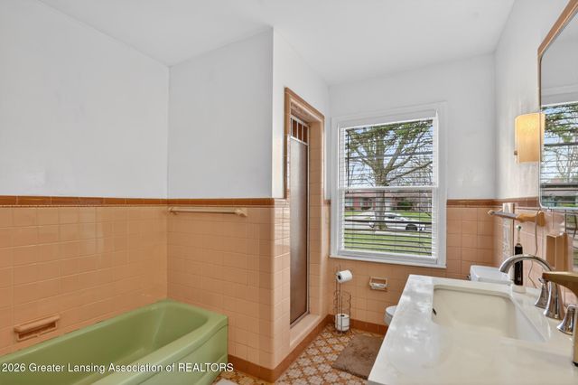 437 S Verlinden Avenue, Lansing, MI 48915