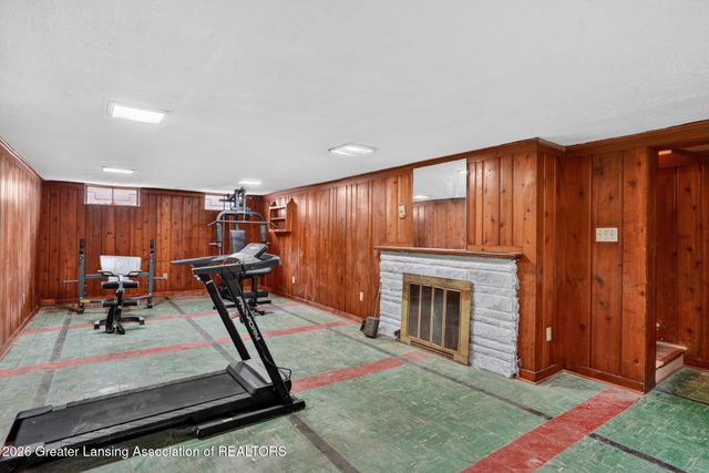 437 S Verlinden Avenue, Lansing, MI 48915