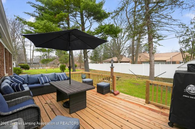 437 S Verlinden Avenue, Lansing, MI 48915
