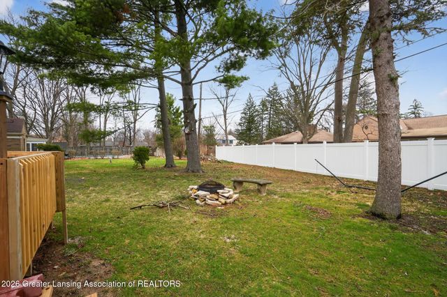 437 S Verlinden Avenue, Lansing, MI 48915