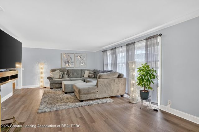 437 S Verlinden Avenue, Lansing, MI 48915