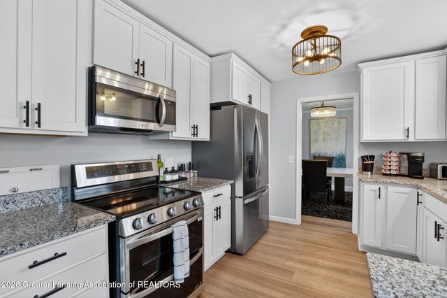 437 S Verlinden Avenue, Lansing, MI 48915
