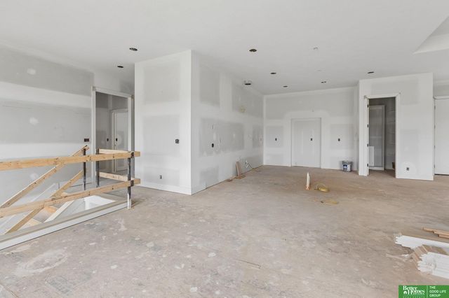 3310 S 212th Street, Elkhorn, NE 68022