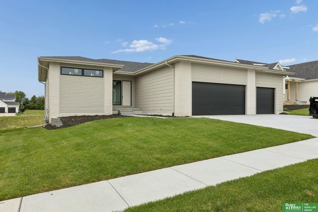 3310 S 212th Street, Elkhorn, NE 68022