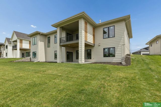 3310 S 212th Street, Elkhorn, NE 68022