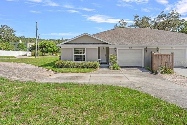 225 W OSCEOLA STREET, Clermont, FL 34711