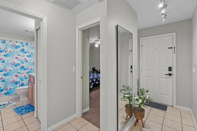 225 W OSCEOLA STREET, Clermont, FL 34711