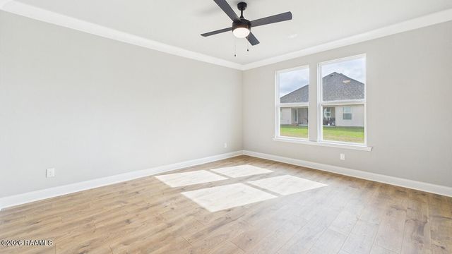 111 Belle Lake Drive, Lafayette, LA 70506
