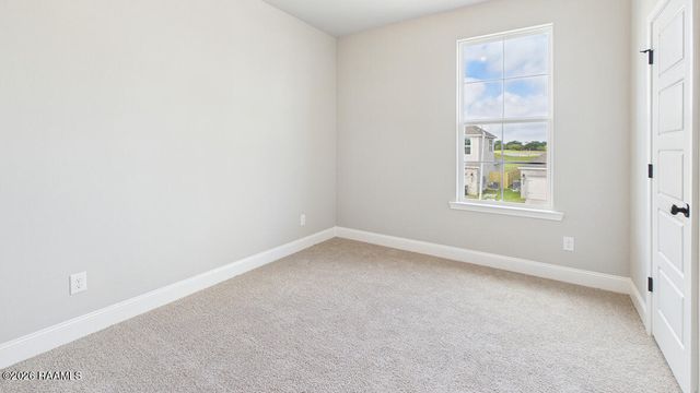 111 Belle Lake Drive, Lafayette, LA 70506