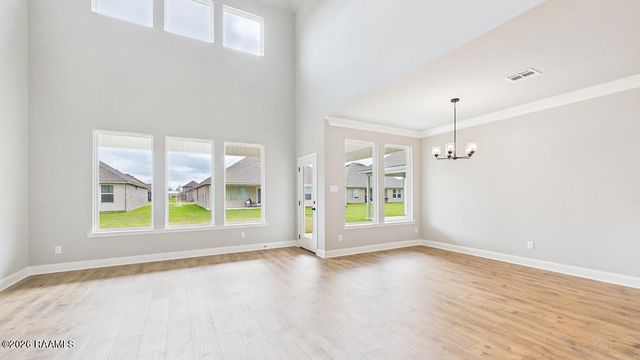 111 Belle Lake Drive, Lafayette, LA 70506