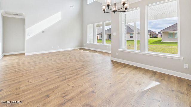 111 Belle Lake Drive, Lafayette, LA 70506