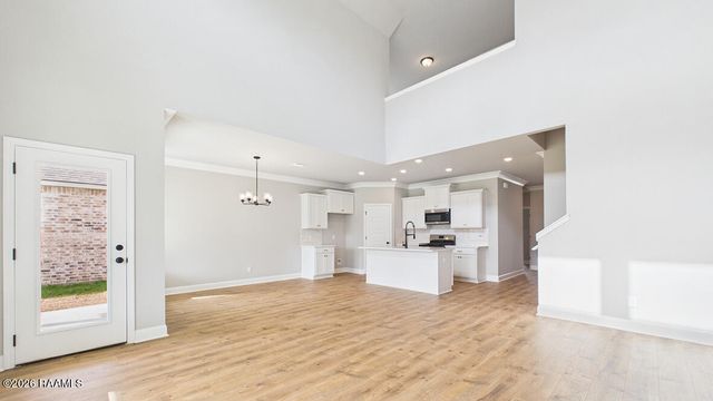 111 Belle Lake Drive, Lafayette, LA 70506