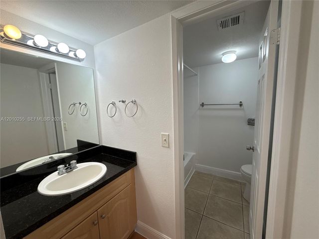 9979 Nob Hill Ln 9979, Sunrise, FL 33351