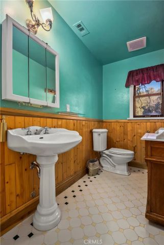 790 State Highway 2, Wrightwood, CA 92397