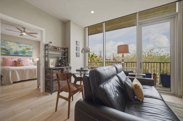 1600 Barton Springs RD 4305, Austin, TX 78704